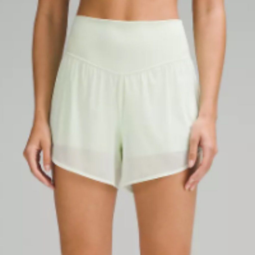 Lululemon Nulu and Mesh High-Rise Yoga Short 3.5" KOHLRABI GREEN SIZE 4 NWT - Picture 1 of 1